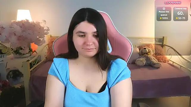 Viola__Shy webcam