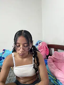Violett_lovee live cam on StripChat