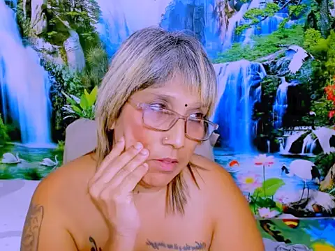 indianroxy live cam preview