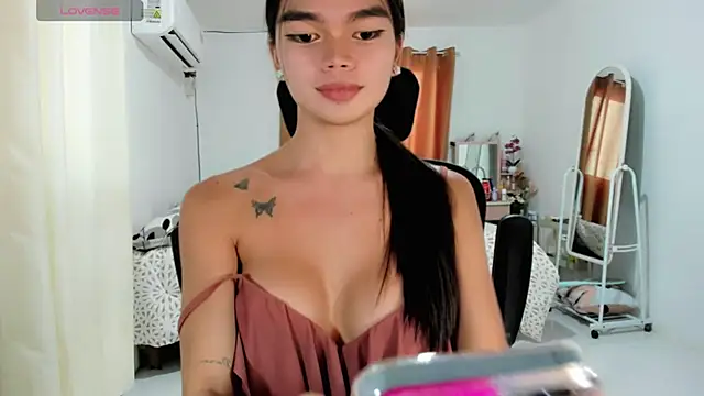 kendall_petite18
