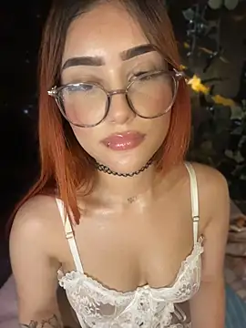 Ashly_cutee live cam on StripChat