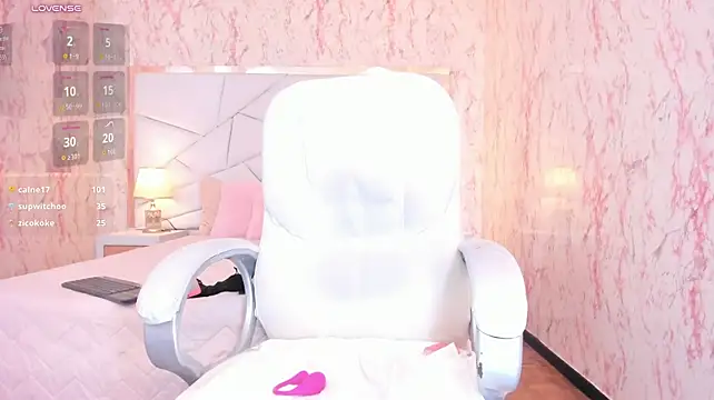 Emily_Whinfre