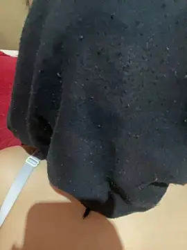 Rihanna87 live cam on StripChat