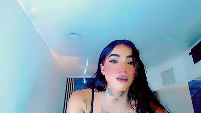 KathaSexyHott live sex cam