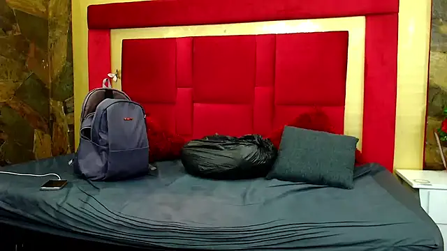 Exoticbigmandy live cam on StripChat