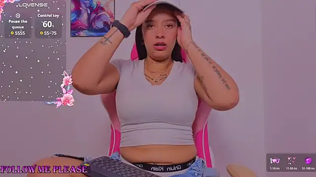 Selena_grey333 live cam on StripChat