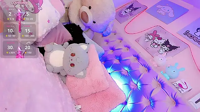 Model: Cute_Roxxy