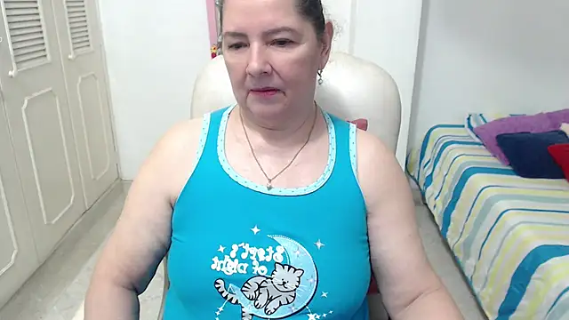 leonela_69 live cam preview