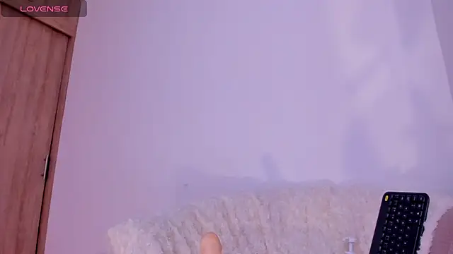 caroliinna_ live cam on StripChat