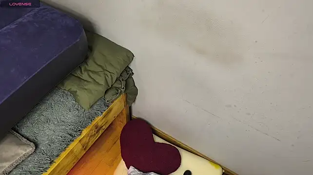 SubWifeNadia webcam