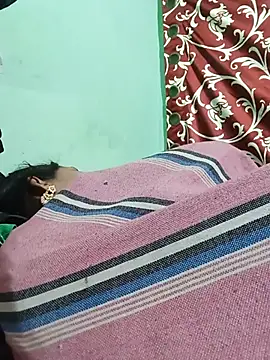 Hot-Nisha01 live cam on StripChat