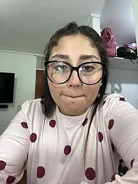 croftsmila live cam preview