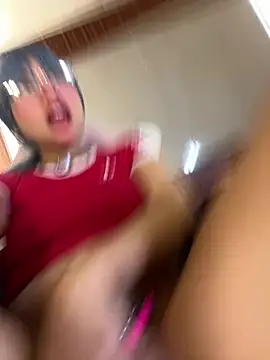 Eva_Feller69