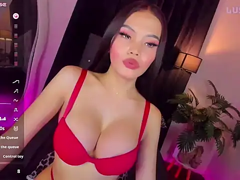 Model: RueLoove69