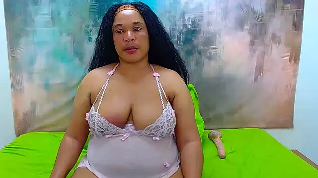 LuxeBBWxx2 live cam on StripChat