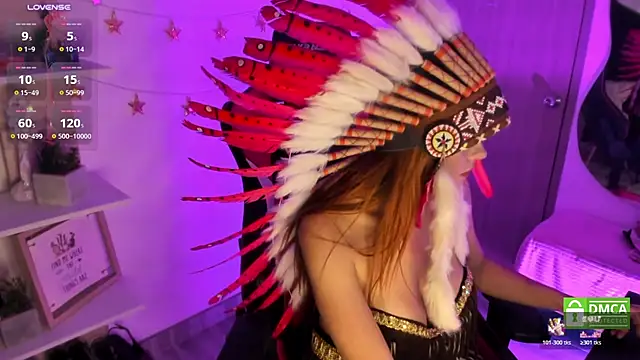 LindaSilverstone live cam on StripChat
