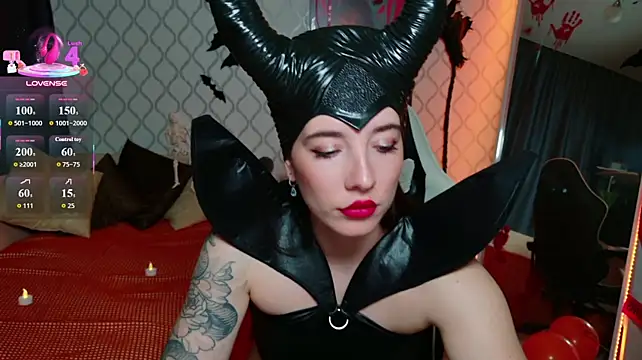 Curious_Lily live cam on StripChat