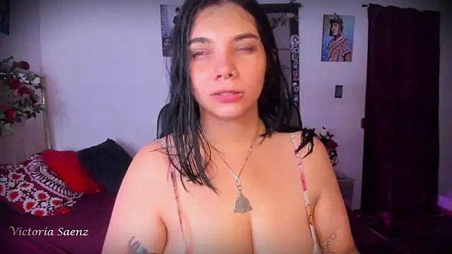 victoriaasaenz_ live cam on StripChat
