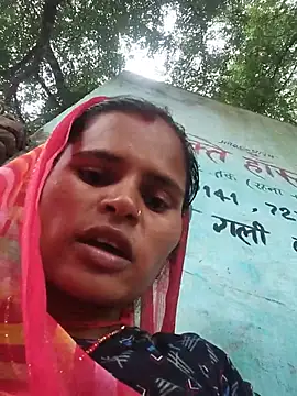 Srishti_sharma live cam on StripChat