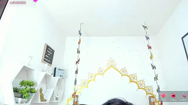 LadyNahir live cam