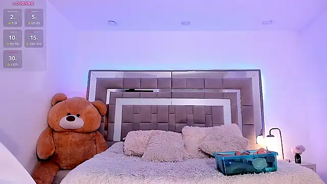 silvia_lane live cam on StripChat