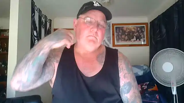 KINKYBLUEYES69