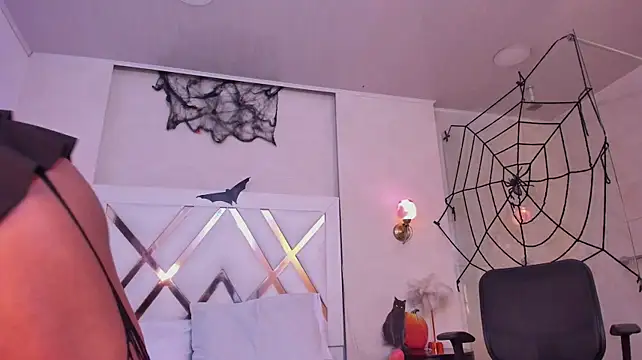 Sky_Collins_