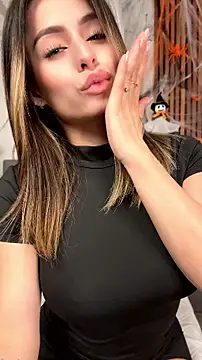 Amara_Velvet_