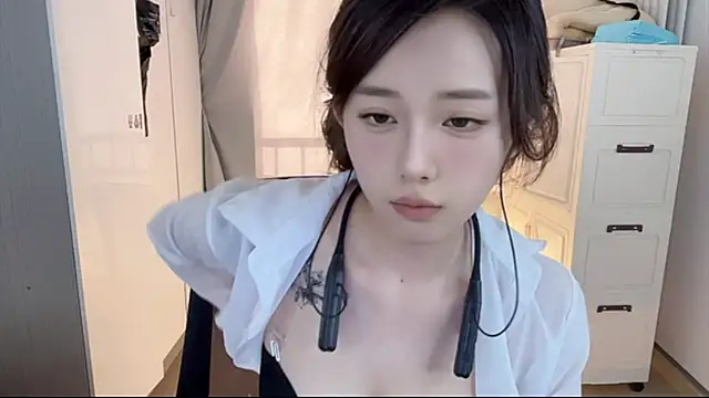 yiyi5588 live cam