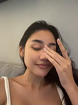 SweetThaiGirlfriend webcam