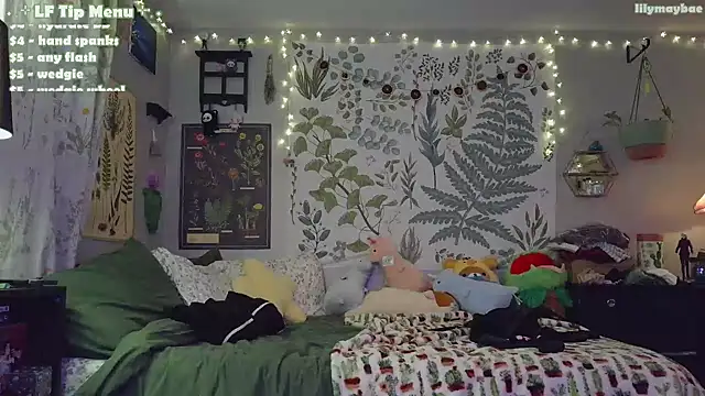 LilyMayBae