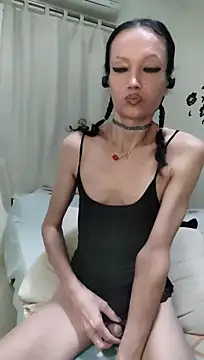 Tselka's cam show statistics and live stream