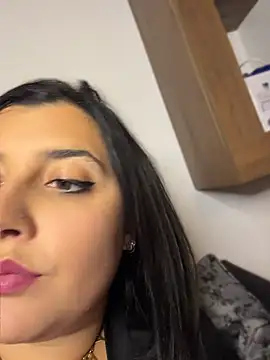 Novababy18 live cam