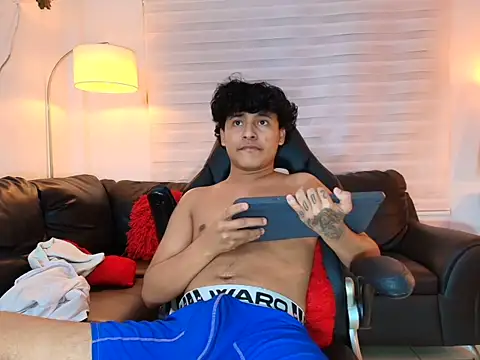 kristhofer_levis_ on Stripchat