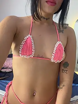 meghanluxe live cam on StripChat