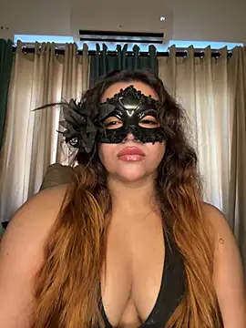 Zaralanson live cam on StripChat