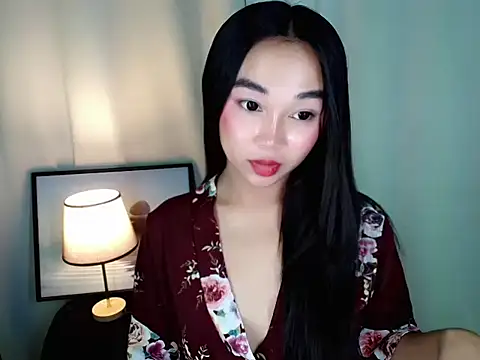 TsCyra_foxxx live cam on StripChat
