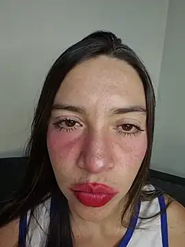 loveuu-bae webcam