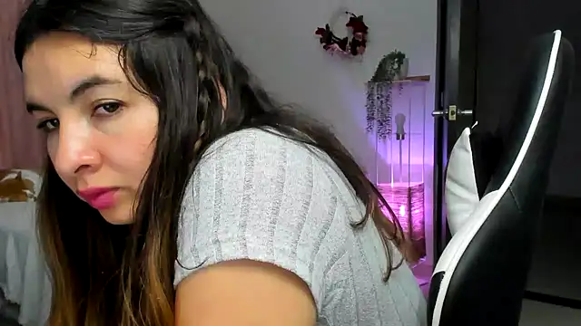 __Emma__11__Lecat_ live cam on StripChat