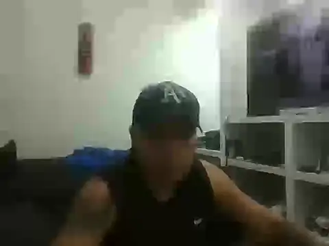 TheUncle_Cris live cam on StripChat