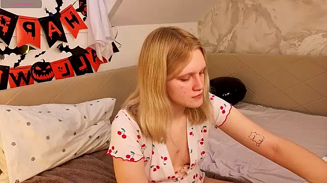 Lilly_Jhonass live cam on StripChat