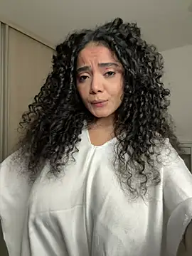 Curlyierr webcam