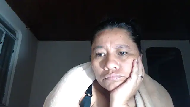 adrixxx38 live cam on StripChat