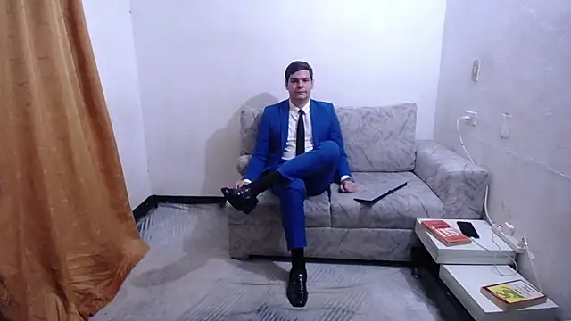 Victor_Maitland on Stripchat