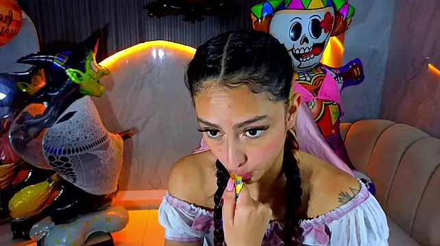 Tifany_Tx live cam on StripChat