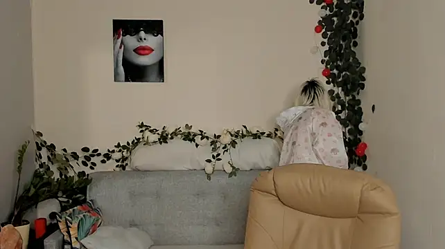 White__SunnyLove webcam