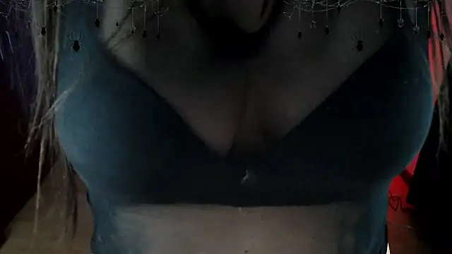 GODDESS_EVANS live cam on StripChat