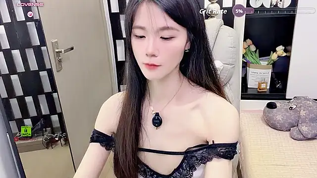 Yueyue-MM live cam on StripChat
