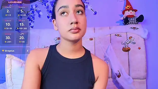 Nikirouse live cam on StripChat