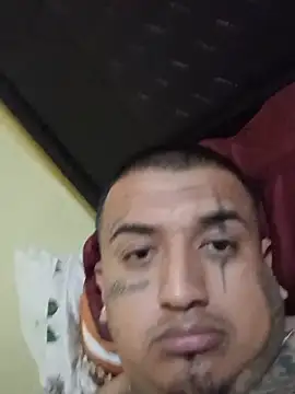 gangsterG13 live cam on StripChat